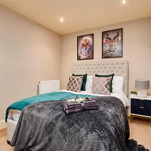 The Stunning Abode - Sleeps 6 Harrogate